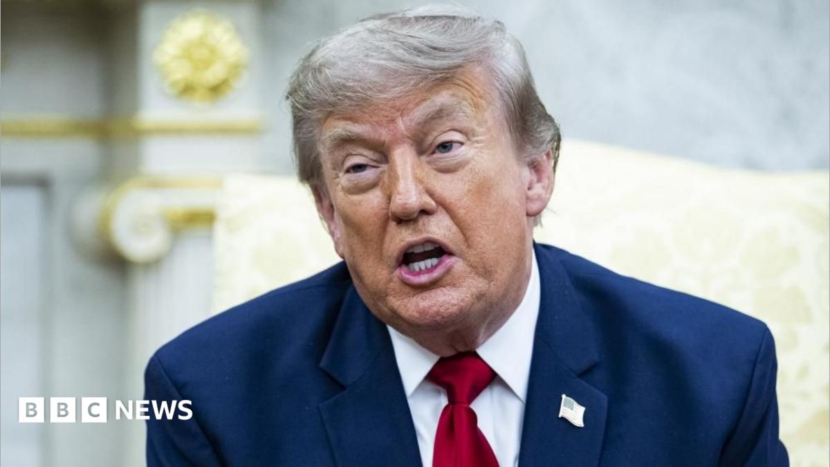 Trump Batalkan Rencana Pungutan 20% untuk Kargo Hormuz
