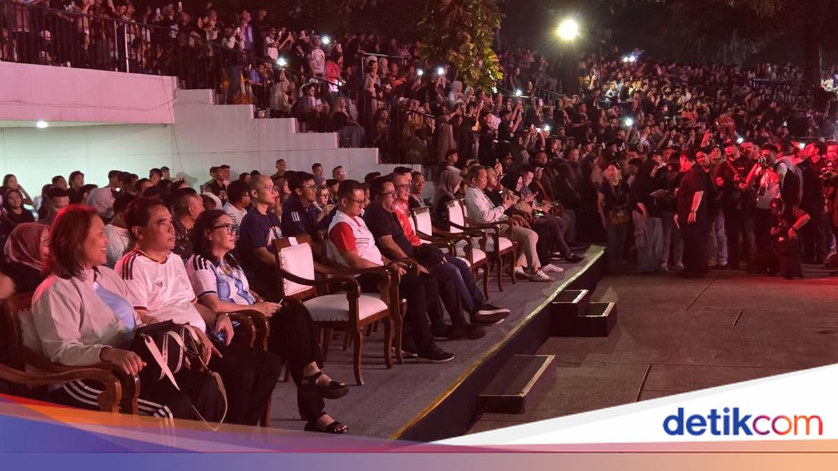 Wakil Gubernur Rano Karno Nobar Final Piala Dunia di Jakarta