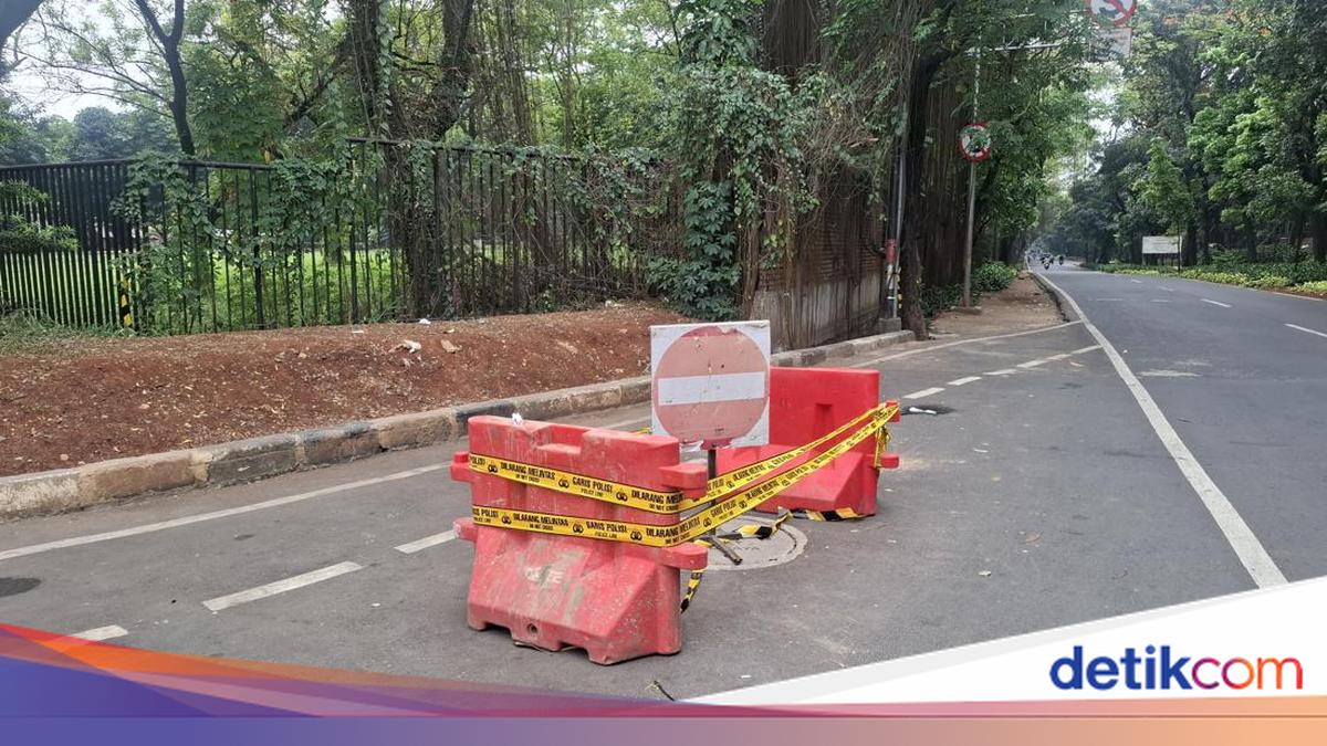 Warga Temukan Bau Diduga Gas Berbahaya di Gorong-gorong Jaktim