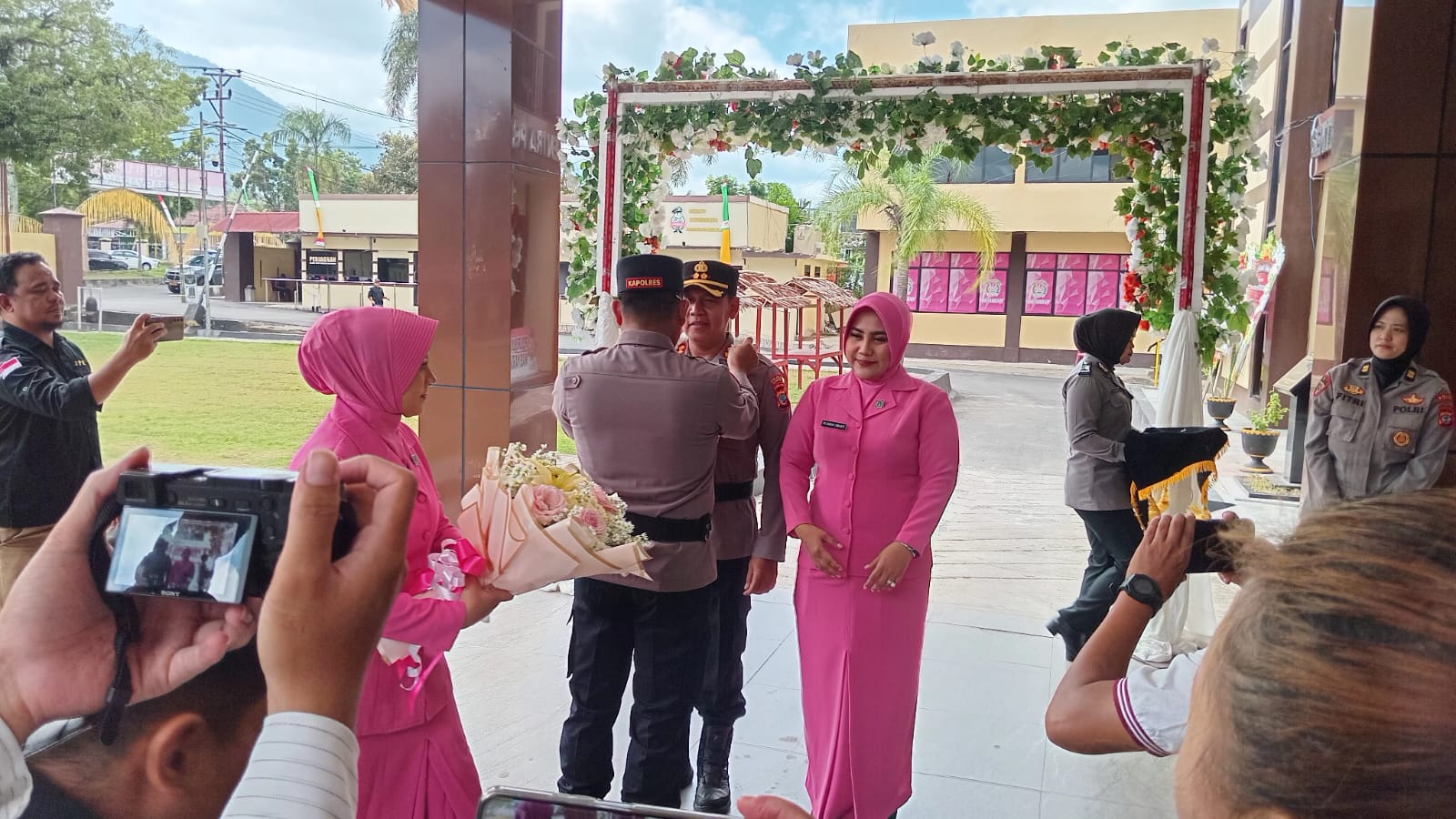 Kapolres Kotamobagu AKBP Abdul Kholik mohon dukungan masyarakat, siap lanjutkan program pendahulunya 9 Kapolres Kotamobagu AKBP Abdul Kholik mohon dukungan masyarakat, siap lanjutkan program pendahulunya