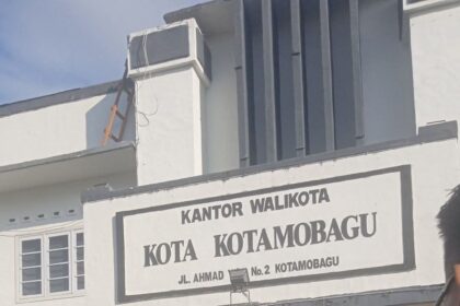 Amanat saat apal pagi Pemkot Kotamobagu disampaikan sepenuhnya dalam Bahasa Mongondow