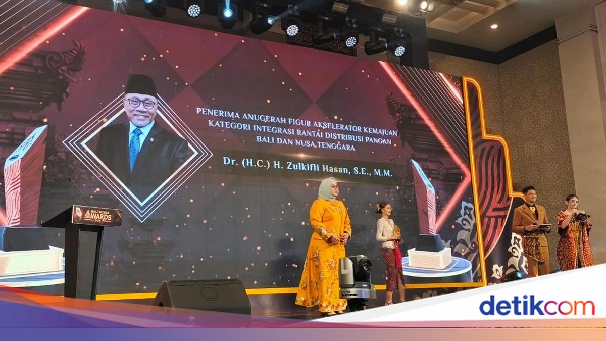 Zulkifli Hasan Dianugerahi detikBali-Nusra Awards 2026