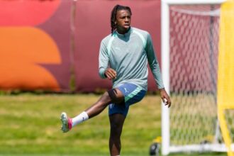 Aston Villa Curi Perhatian Newcastle dengan Johan Manzambi