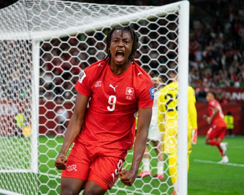 Johan Manzambi Bawa Swiss Melaju ke Babak 16 Besar Piala Dunia