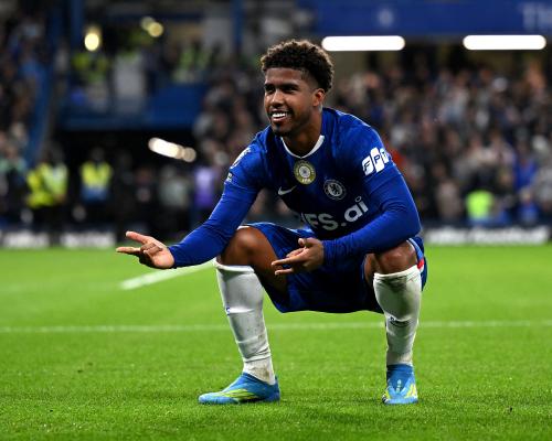 Manchester United Targetkan Andrey Santos dari Chelsea seharga £50 juta