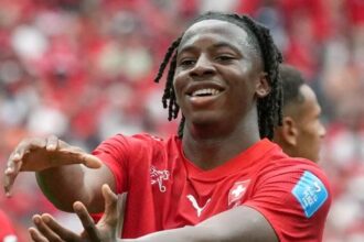 Newcastle Sepakati Transfer Johan Manzambi Senilai £51,5 Juta