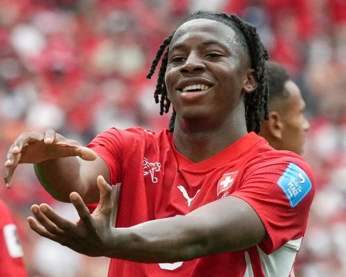 Newcastle Sepakati Transfer Johan Manzambi Senilai £51,5 Juta