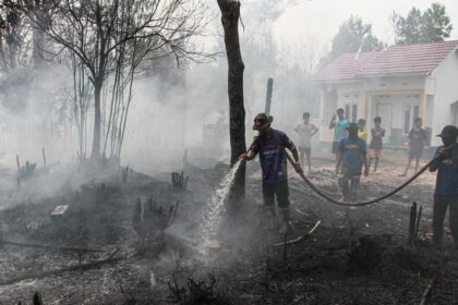 Asap Pekat dan Ribuan Titik Panas Landa Kalimantan
