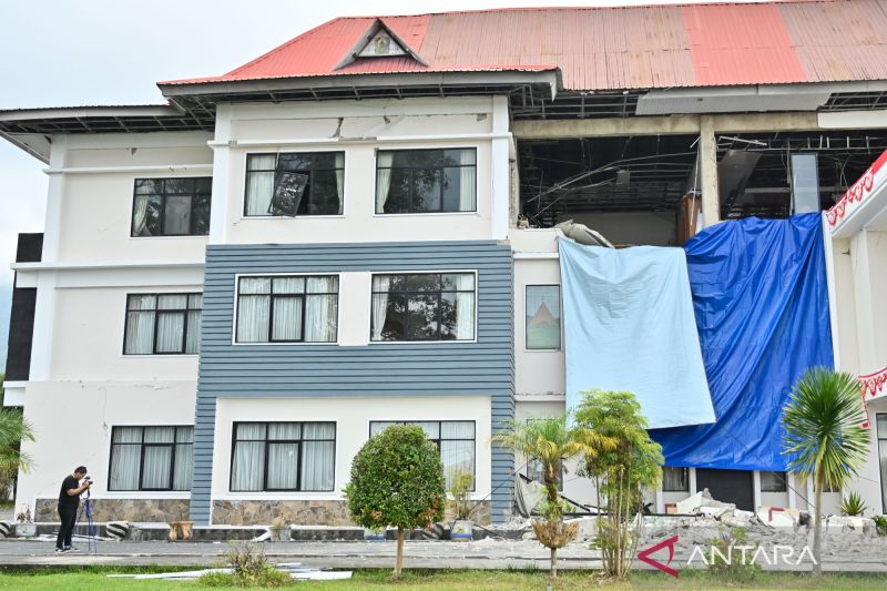 BNPB Gunakan Jalur Laut untuk Kirim Bantuan Gempa NTT