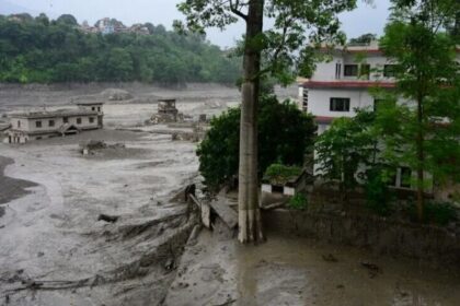 Banjir Bandang di Nepal dan China: 633 Tewas, 3.000 Hilang