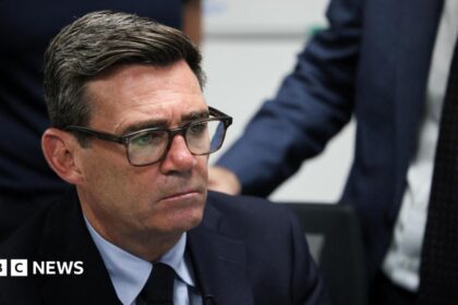 Burnham Tegaskan Tinjau Ulang Pembebasan Awal Pelaku Pemerkosaan