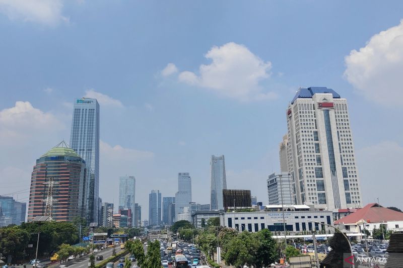Cuaca Cerah Berawan akan Dominasi Jakarta pada Senin