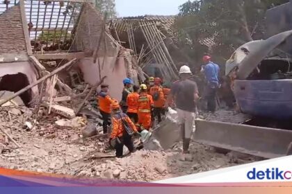 Gedung Hogwan di Brebes Runtuh, Tiga Orang Meninggal
