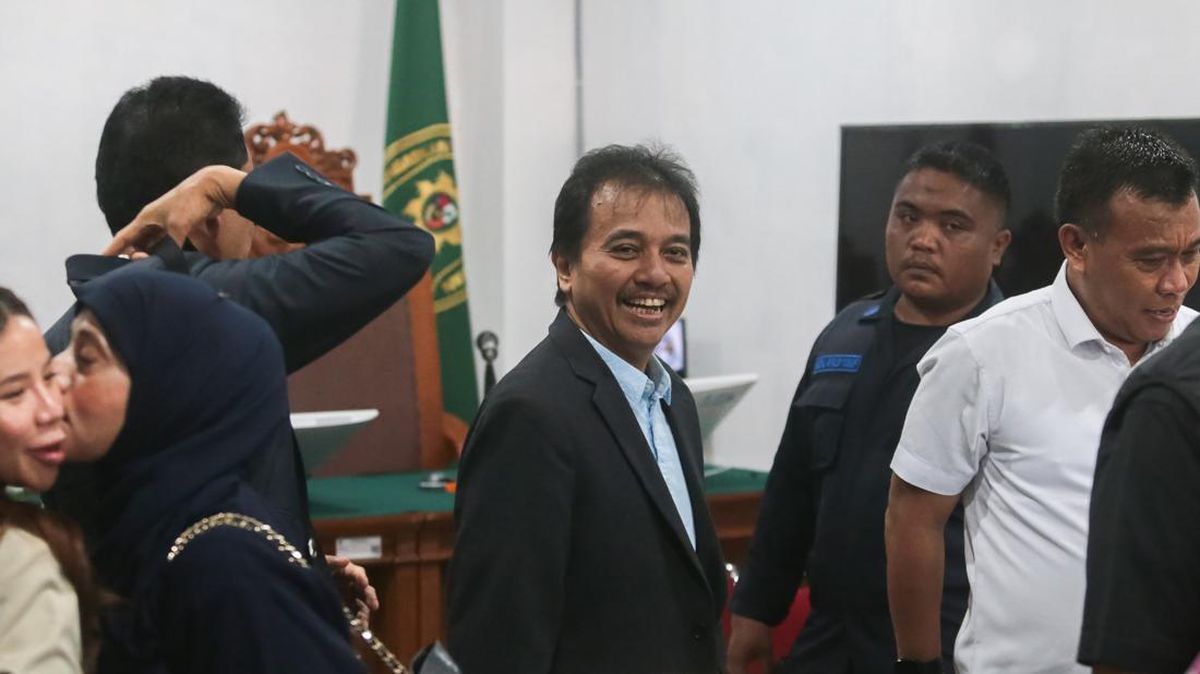 Hakim Tolak Praperadilan Roy Suryo Terkait Larangan Bepergian