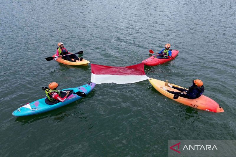 Hari Merah Putih, TPS Liar, dan Selat Hormuz: Rangkuman Berita Nasional 13 Agustus 2026