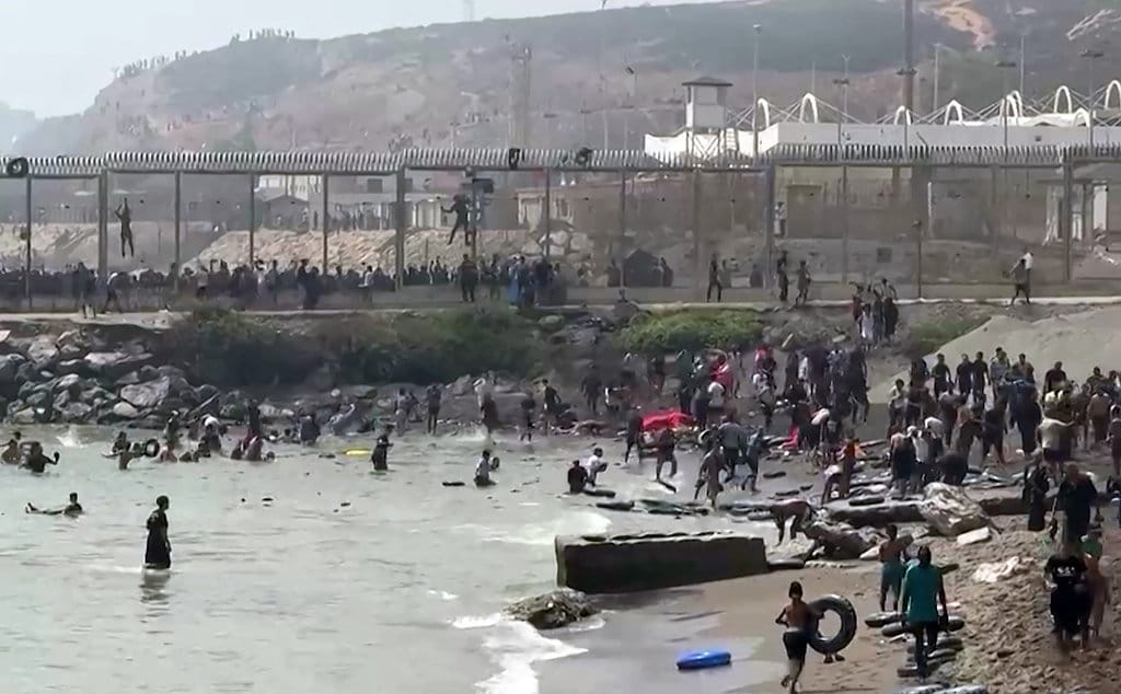 Imigran Ilegal Maroko di Ceuta Terancam Pengusiran