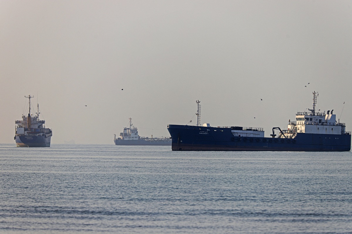 Iran dan Oman Bahas Jalur Aman di Selat Hormuz