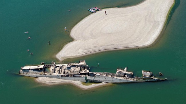 Kekeringan Ekstrem Sungai Danube Ungkap Bangkai Kapal Perang Nazi