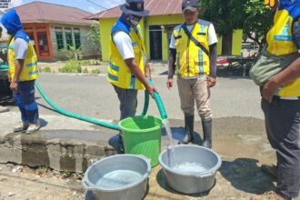 Kementerian PU Distribusikan 8.000 Liter Air Bersih ke Halmahera Timur
