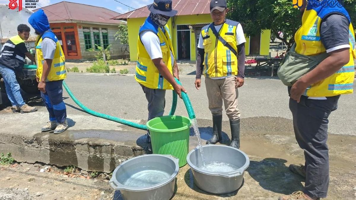 Kementerian PU Distribusikan 8.000 Liter Air Bersih ke Halmahera Timur