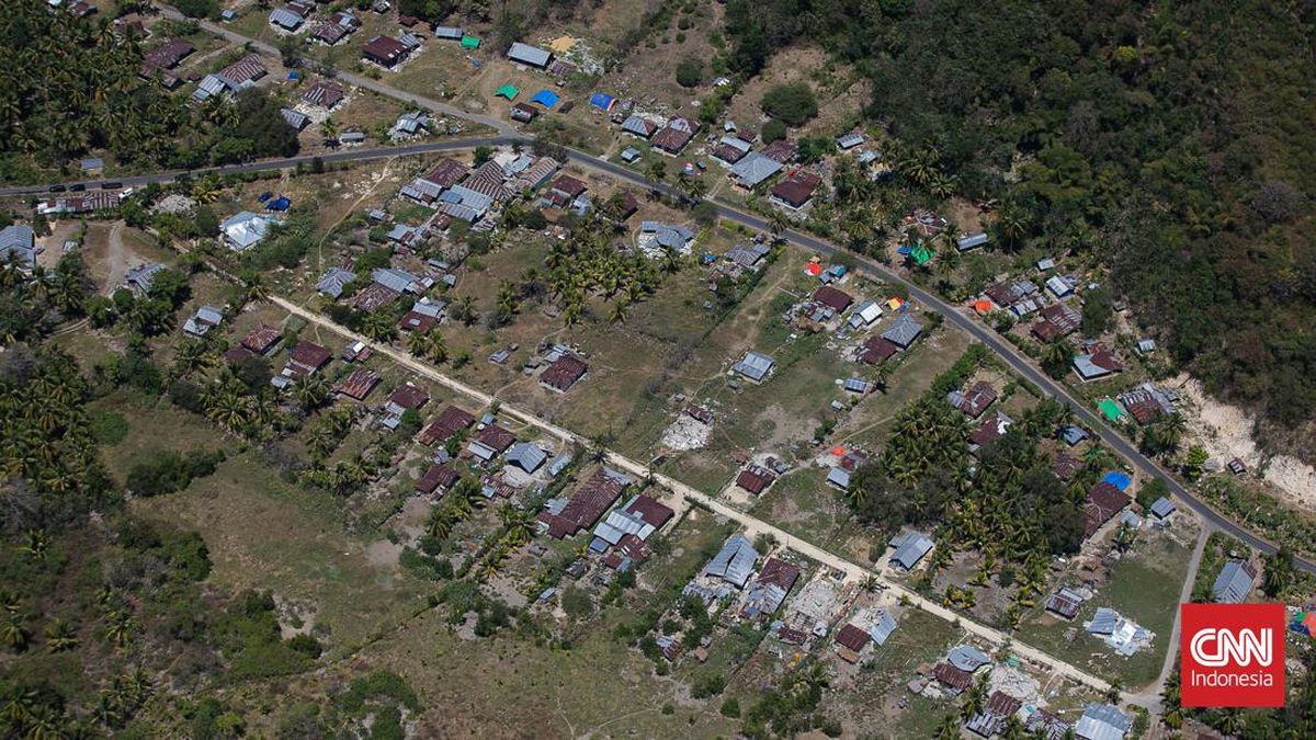 Pemantauan Udara Pascagempa di NTT oleh TNI AU