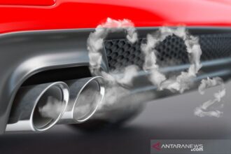 Penyebab Knalpot Motor Keluarkan Asap Putih