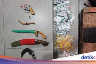 Polisi Bogor Tangkap 3 Pengedar Obat Keras Ilegal, Senpi Rakitan Disita