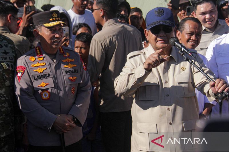 Prabowo Pastikan Bantuan Gempa NTT Terus Dikirim Pemerintah