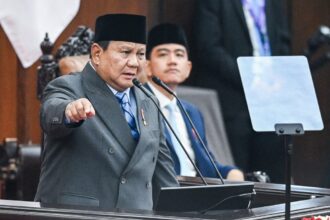 Prabowo Perkenalkan Buruh Pengupas Bawang dengan Upah Rp700 Ribu per Kg