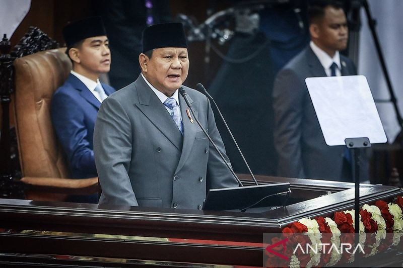 Prabowo Subianto Tegaskan Lanjutkan Program MBG dengan Efisiensi