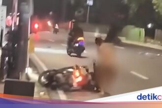 Pria Bugil Viral Usai Pukuli Pemotor di Lenteng Agung