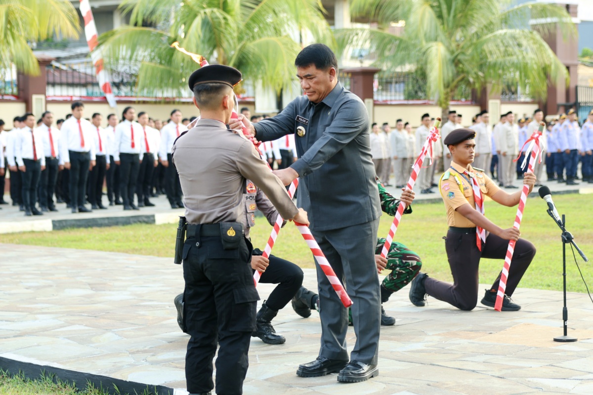 FOTO: Gubernur Sulut dan Polda lepas pawai TAPTU semarak HUT ke-81 RI