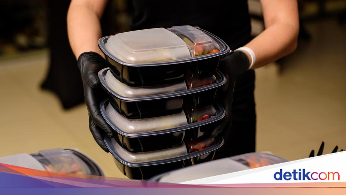 Ratusan Siswa dan Guru SMKN 6 Semarang Diduga Keracunan