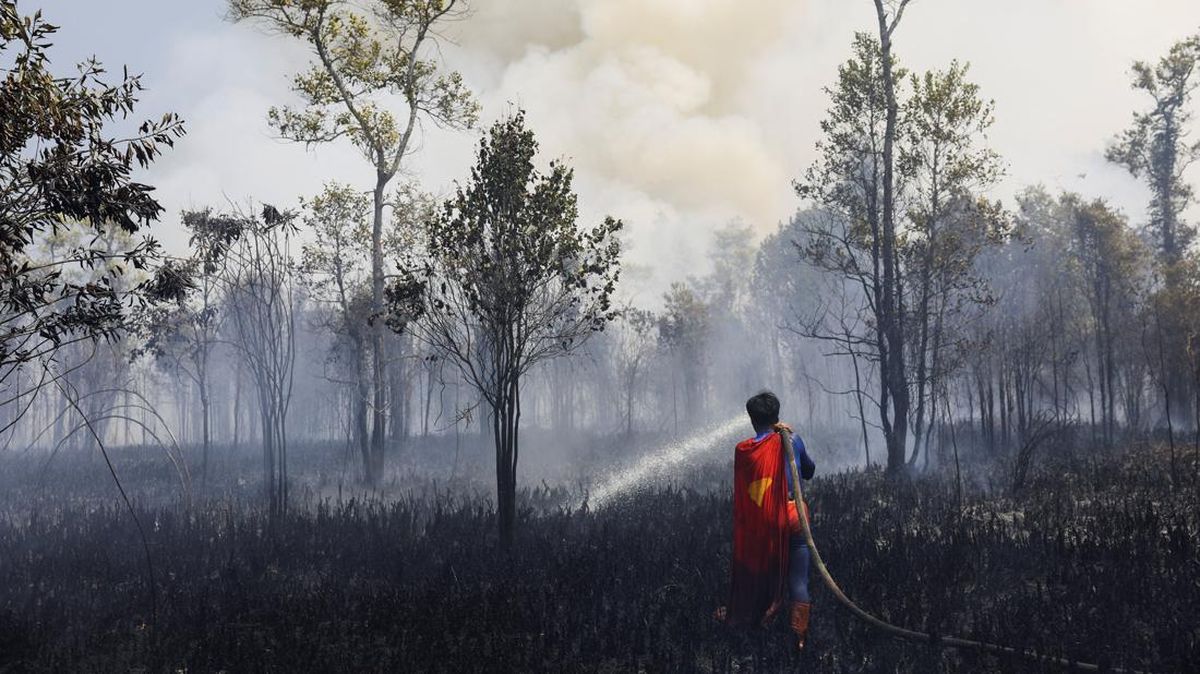 Remaja Palangka Raya Berjuang Melawan Karhutla