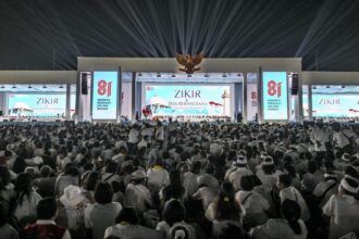 Ribuan Warga Ikuti Zikir dan Doa Kebangsaan di Monas