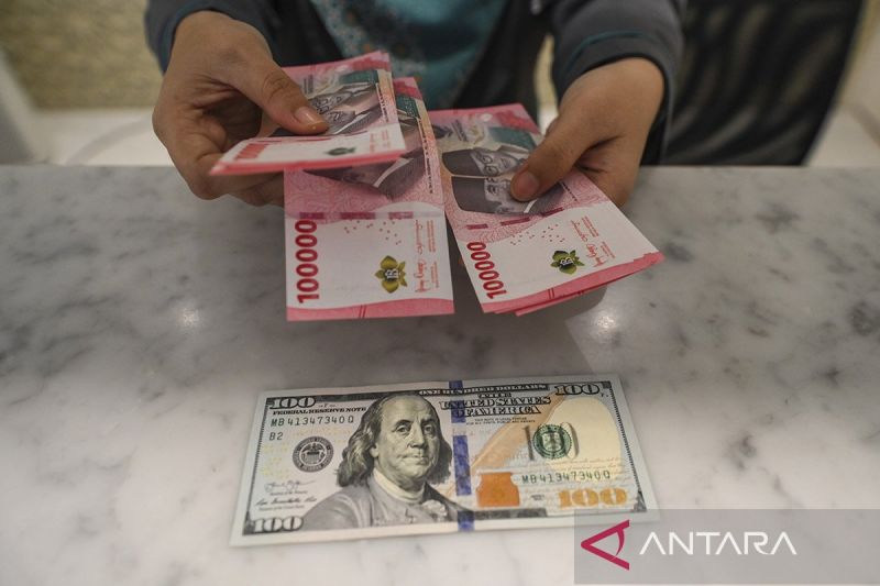 Rupiah Menguat Menjadi Rp17.810 per Dolar AS pada Kamis Pagi