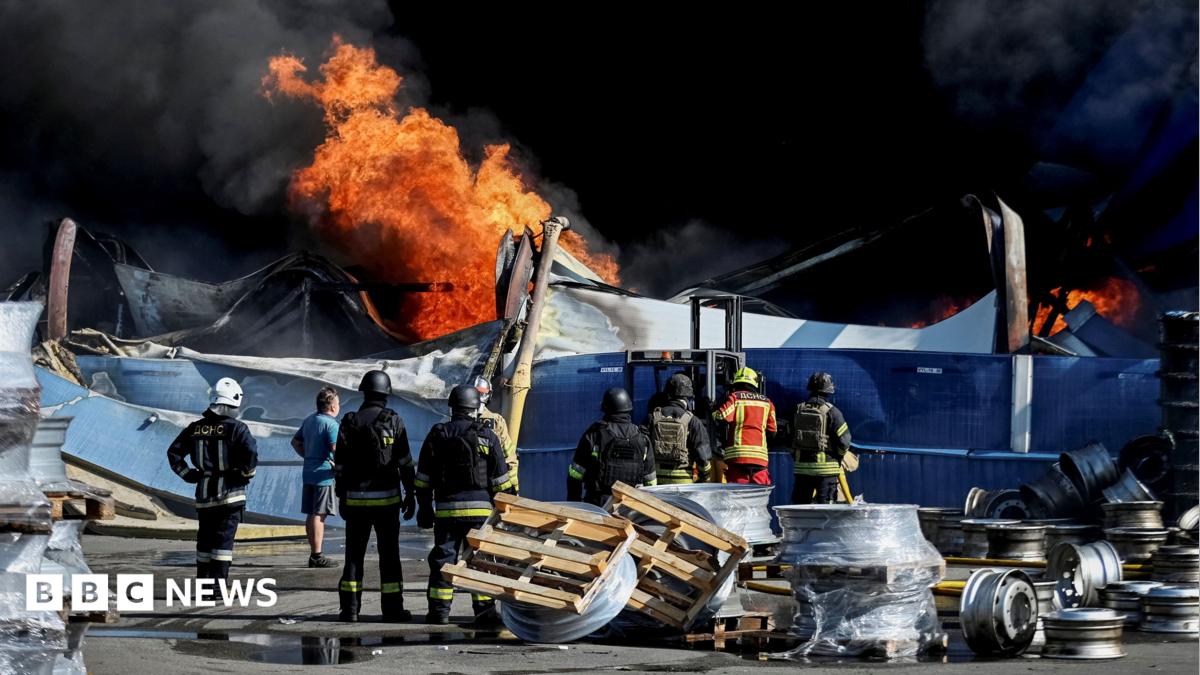 Sedikitnya 37 Tewas Usai Serangan Depot Senjata di Kyiv