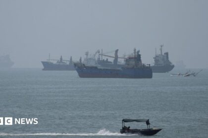 Serangan AS Terhadap Peluncur Iran di Pulau Larak, Yang Pertama Dalam Beberapa Pekan