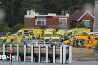 Tiga Anggota Keluarga Tewas Setelah Kesulitan di Laut Shoreham