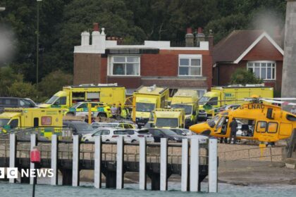 Tiga Anggota Keluarga Tewas Setelah Kesulitan di Laut Shoreham