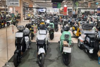 Transmart Gelar Penjualan Sepeda Listrik dengan Diskon Besar