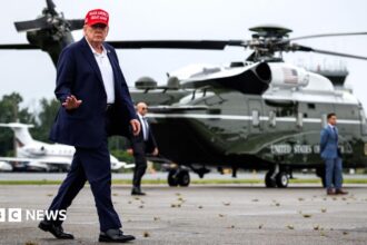 Trump Ancam Bom Oman jika Ganggu Kesepakatan Iran