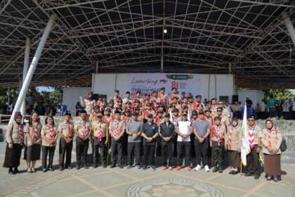 Weny Gaib lepas kontingen Pramuka Kotamobagu ke Jambore Nasional ke-12