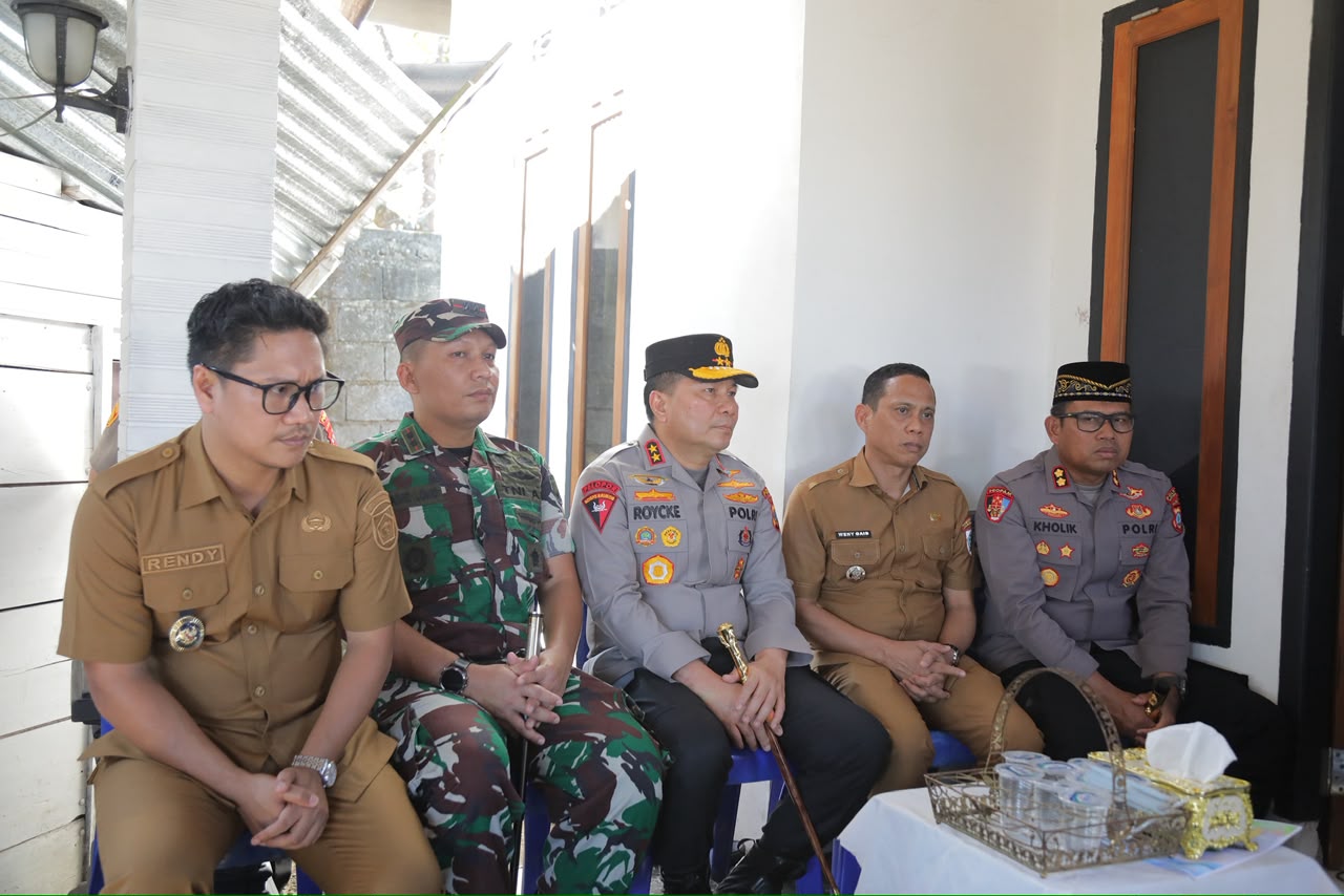 Kapolda Sulut dan Pemkot Kotamobagu hadiri pemakaman korban musibah drag race