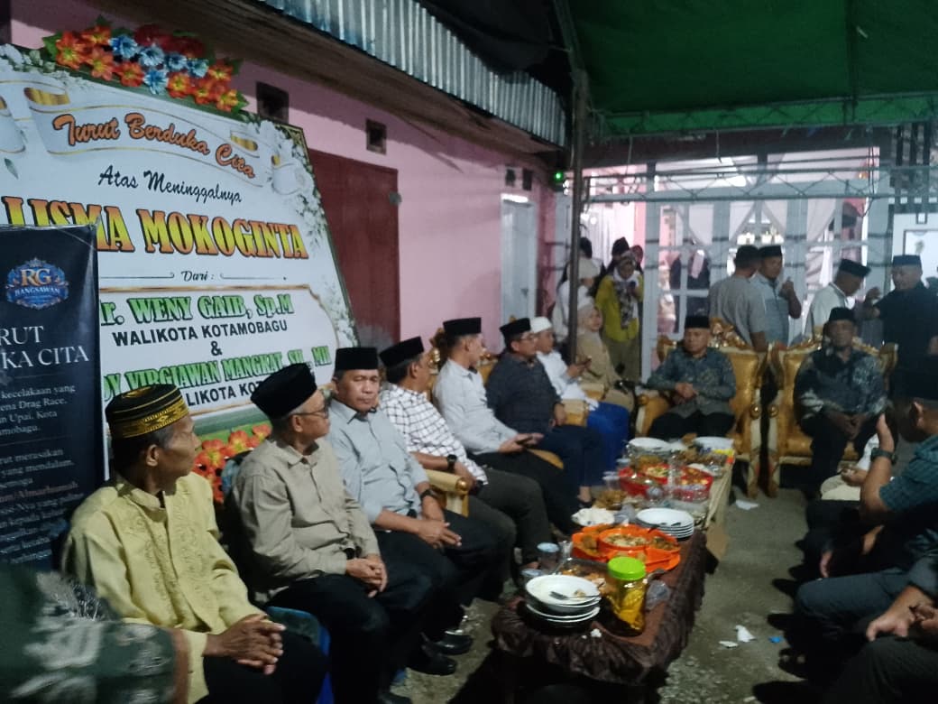 Tangis keluarga warnai prosesi adat Mobingkat Kong Bolad korban Tidar Drag Race Kotamobagu