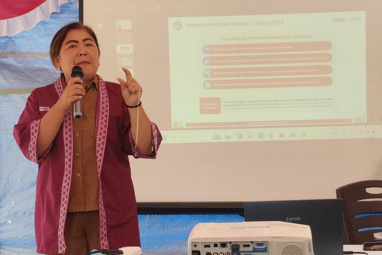 Novrieta Tampie sebut digitalisasi sekolah tak harus tunggu fasilitas lengkap
