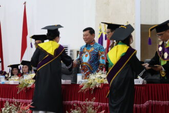 1.017 lulusan Unsrat diwisuda, Wagub Sulut tekankan pentingnya integritas dan kolaborasi