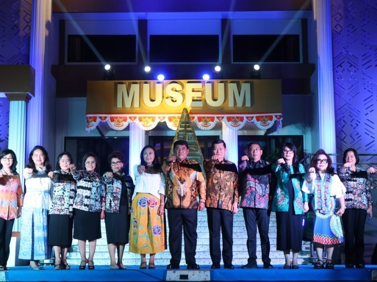 Buka Rona Budaya 2026, Gubernur Sulut ajak masyarakat merawat jiwa petarung dan kebudayaan daerah