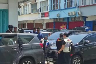 Penyidik KPK geledah kantor kontraktor saksi OTT Bupati Bolmut di Manado