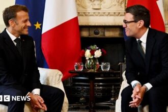 Andy Burnham Puji Hubungan UK-UE dalam Pertemuan dengan Emmanuel Macron